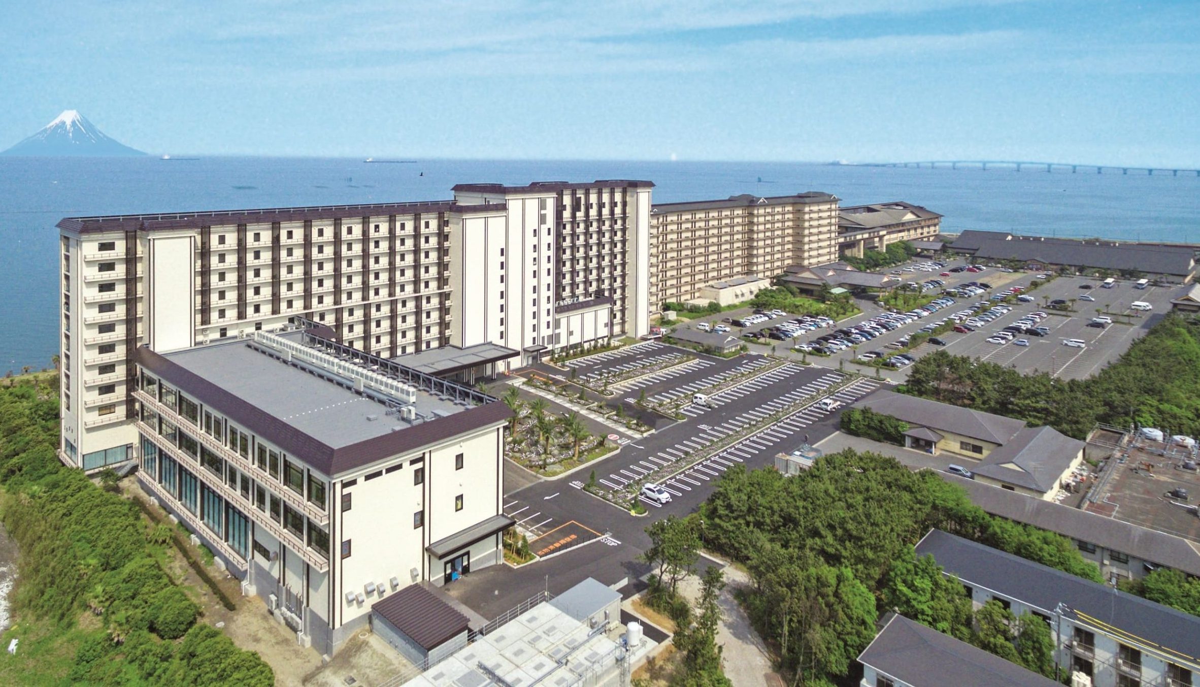 ホテル三日月　外観